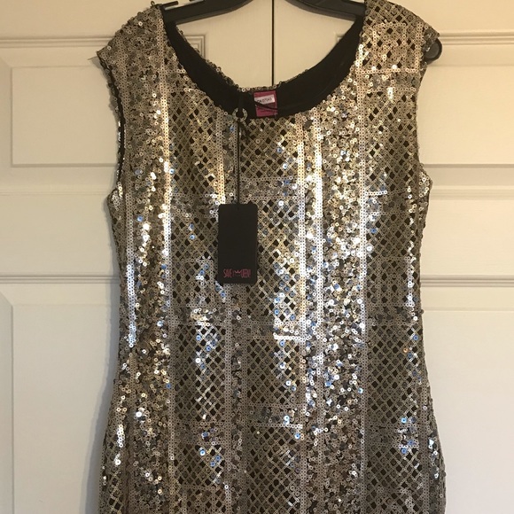 🇮🇹 Save the Queen Sequined Dress (NWT) - Picture 13 of 16